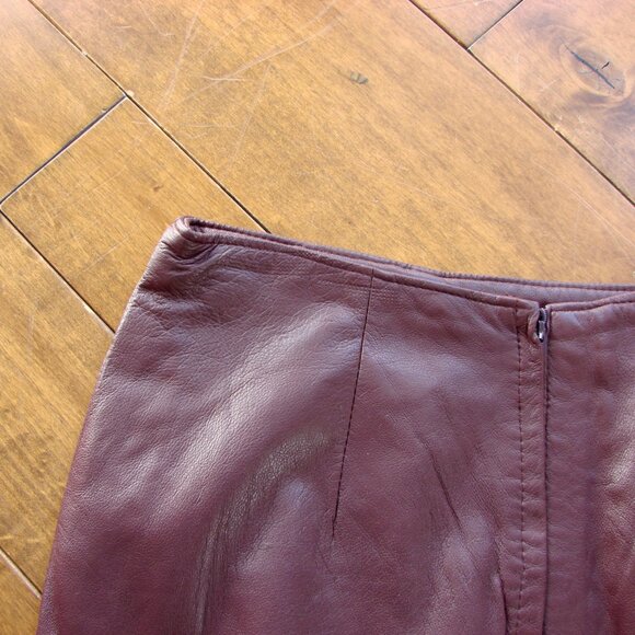 Danier Leather Pencil Skirt Deep Plum Office Vintage Size 12 or Medium - Picture 9 of 11